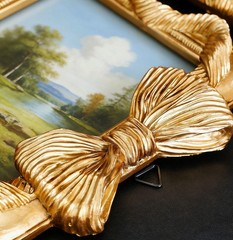 Gold Finished Resin Picture Frame 8×5.62in 9.25×6.69in Carved Floral Bow
