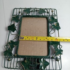 Green Ivy Leaf Metal Picture Frame w/Stand 4.75in x 3.25in Photo