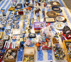 5 pound lot of New & Vintage collectible items- ** see details** bulkH99