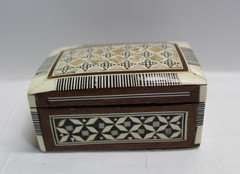 Vintage Trinket Box Inlaid Wood Jewelry Box Decorative Box Small 3 3/4″ x 2 1/2