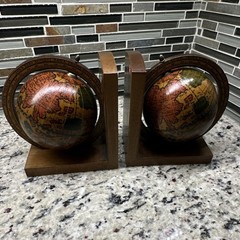 Vintage/Retro Globe Bookends Set of 2 Wood Brown/Multicolor Made in Italy