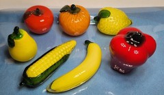 7 Hand-blown glass fruit and vegetable figurines in a Murano style